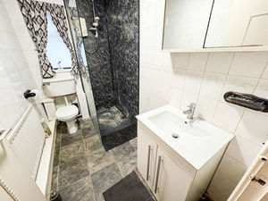 Photo 7- click for photo gallery